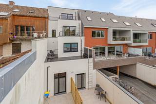 ***alle informatie op www.connect-immo.be***Deze residentie is gelegen aan de Leuvense stadsrand, namelijk aan de Geldenaaksebaan! Deze locatie biedt...