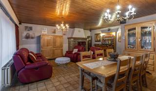 In Schepdaal, we are pleased to present this beautiful and exceptionally spacious terraced house, ideal for those who wish to live comfortably...