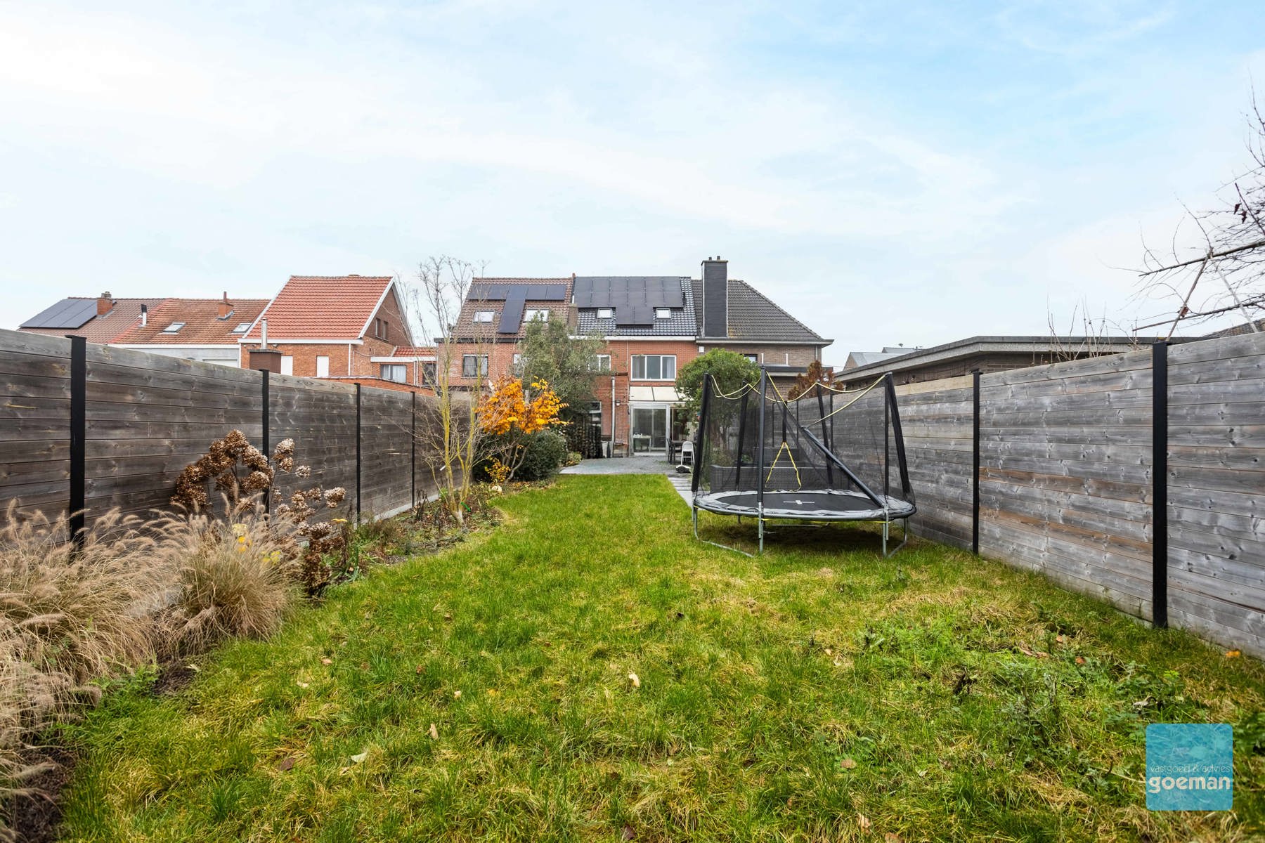 Instapklare, energiezuinige woning met 5 slpks, tuin en garage. - foto 3