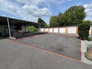 Te Huur: Ruime Buitenparking van ±50 m² – Jan Breydelstraat 10, Harelbeke💰 Huurprijs: €150/maand🏛️ Onroerende voorheffing: €12,50/maand📅...