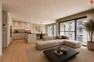 Dit instapklare appartement (BJ 2010) bevindt zich op de eerste verdieping (bereikbaar via trap en lift) van de kleinschalige residentie "Marieflor" in Pittem.<br />Deze eigendom beschikt over een bewoonbare oppervlakte van 77 m² alsook twee terrassen. Dankzij de CENTRALE LIGGING bevindt alles zich op wandelafstand met name bakker, slager, winkels, school, openbaar vervoer, enz.<br /><br />PLUSPUNTEN:<br />* CENTRALE LIGGING | GROENZICHTEN <br />* INSTAPKLAAR | GOED ONDERHOUDEN <br />* KWALITATIEVE MATERIALEN | PARKET <br />* GORDIJNEN (DEELS GEAUTOMATISEERD) INCLUSIEF <br />* ENERGIEZUINIG LABEL-B<br />* CONFORME ELEKTRISCHE KEURING TOT 2035<br />* MOGELIJKHEID TOT AANKOOP GARAGE € 26.000,00<br /><br />INTERIEUR:<br />U betreedt de residentie via de verzorgde gemeenschappelijke inkomhal met lift en trappenhal. Het appartement bevindt zich op de eerste verdieping en verwelkomt U in de inkomhal met apart gastentoilet. De lichtrijke leefruimte zal van 29,50 m² zal je direct bekoren! Dit met gezellige zit- en eetruimte die naadloos aansluit op de open ingerichte keuken, uitgerust met kookplaat | dampkap | oven | microgolf | spoelbak | frigo | vaatwasser. Vanuit de leefruimte heeft U rechtstreeks toegang tot het eerste terras van 5 m². Handig is tevens de berging naast de keuken. <br />Via de nachthall is er toegang tot 2 slaapkamers van 11,50 m² en 7,50 m², waarvan de grootste slaapkamer toegang biedt tot een zonnig terras van 9 m². <br />De ingerichte badkamer is voorzien van een douchecabine met zijsproeiers en dubbele lavabo met meubel en spiegelkasten. <br /><br />EXTERIEUR:<br />De eigendom beschikt over 2 aangename terrassen (9 m² | 5 m²) waardoor U de hele dag kan genieten van de zon. <br />Verder is er de mogelijkheid tot aankoop van een aparte garage (met geautomatiseerde poort. Bovendien is er parkeergelegenheid voorzien in de straat.
