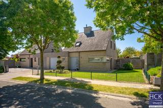 BEZOEKMOMENT OP AFSPRAAK 30/05De liggingDeze uitermate goed onderhouden woning is gelegen op het einde van een doodlopende straat, in een aangename...