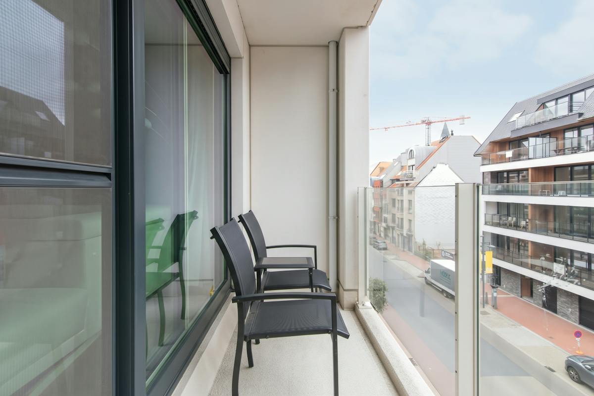 Luxueus afgewerkt 2 slaapkamerappartement met zonneterras  - foto 4