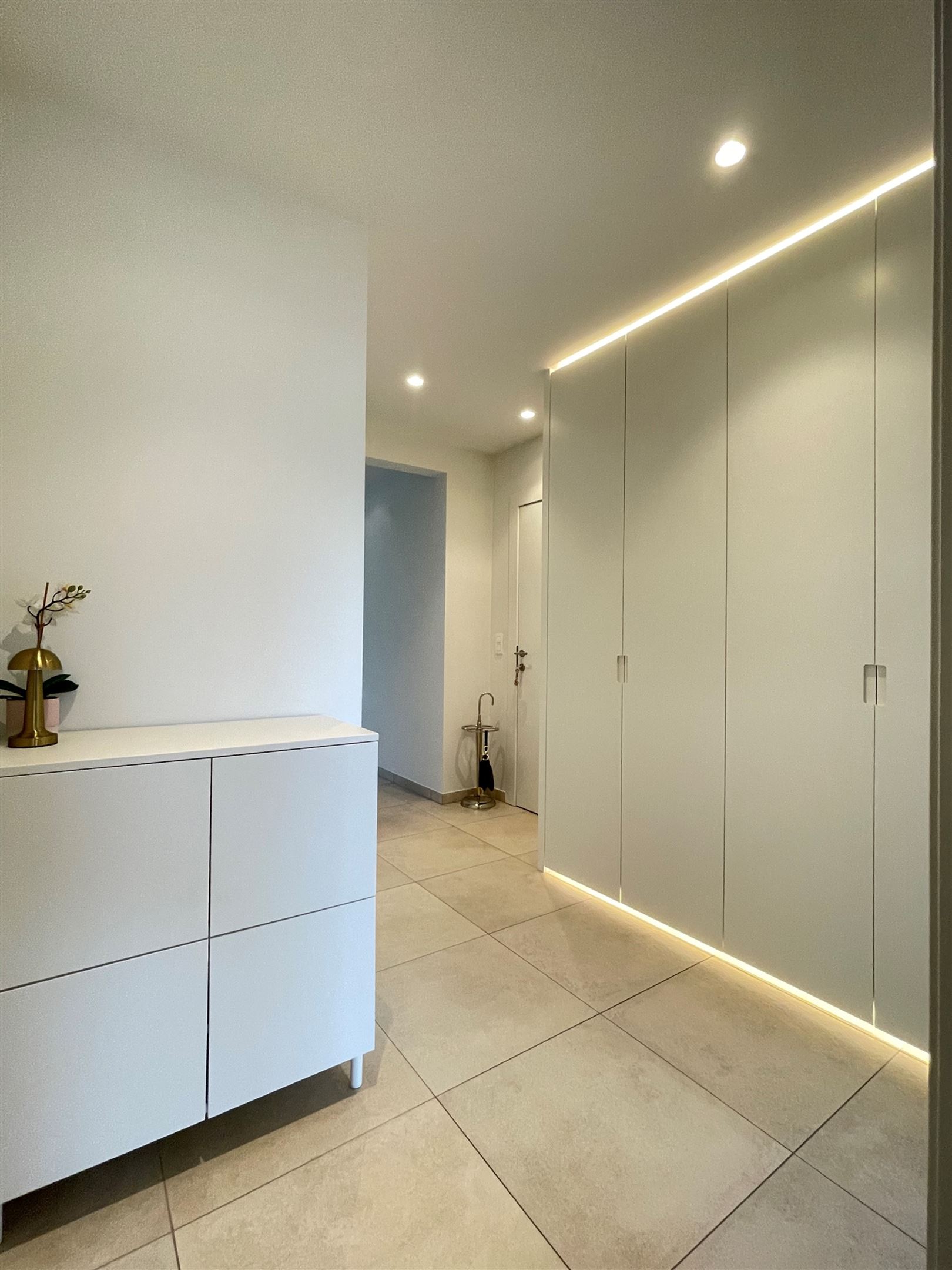 ENERGIEZUINIG! PRACHTIG LUXE NIEUWBOUW APPARTEMENT 2 SLK + MODERN + GROOT Z-W TERRAS + CENTRALE LOCATIE! - foto 4