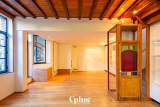 Gelegen in de Gravin Johannastraat 25 te 9000 Gent, bevindt dit gelijkvloers appartement zich op wandelafstand van het historisch stadscentrum,...
