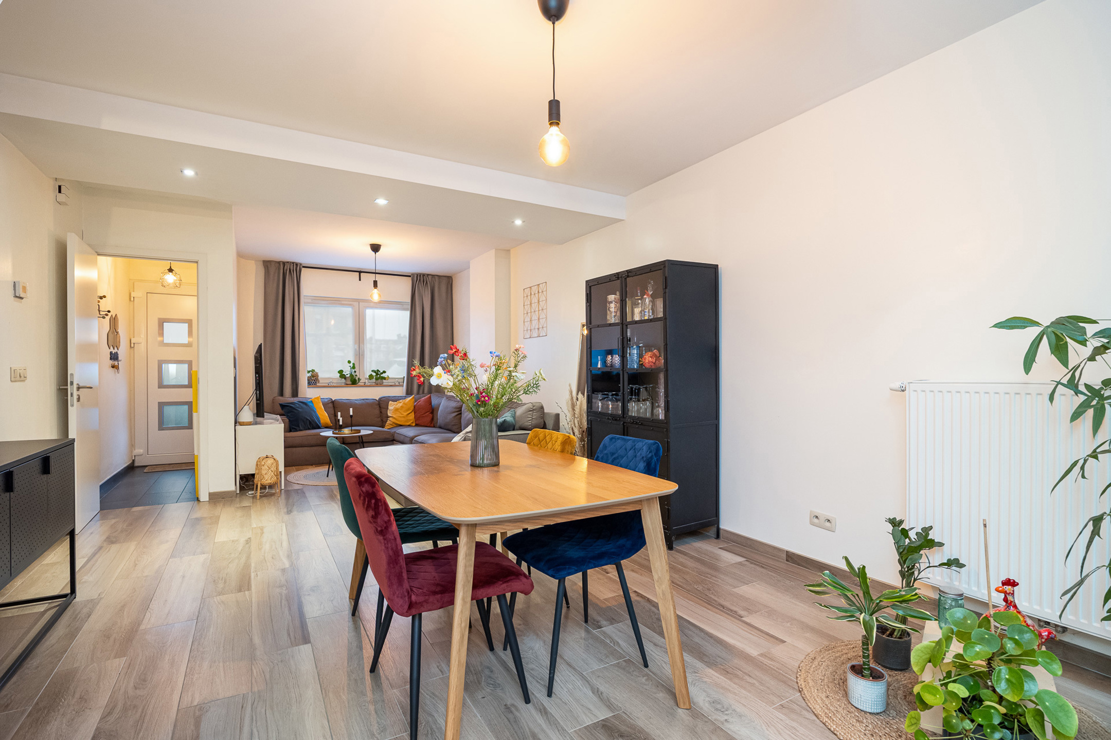 INSTAPKLARE GEZINSWONING MET 3 SLPKS EN TUIN IN HET CENTRUM VAN HAMME - foto 3