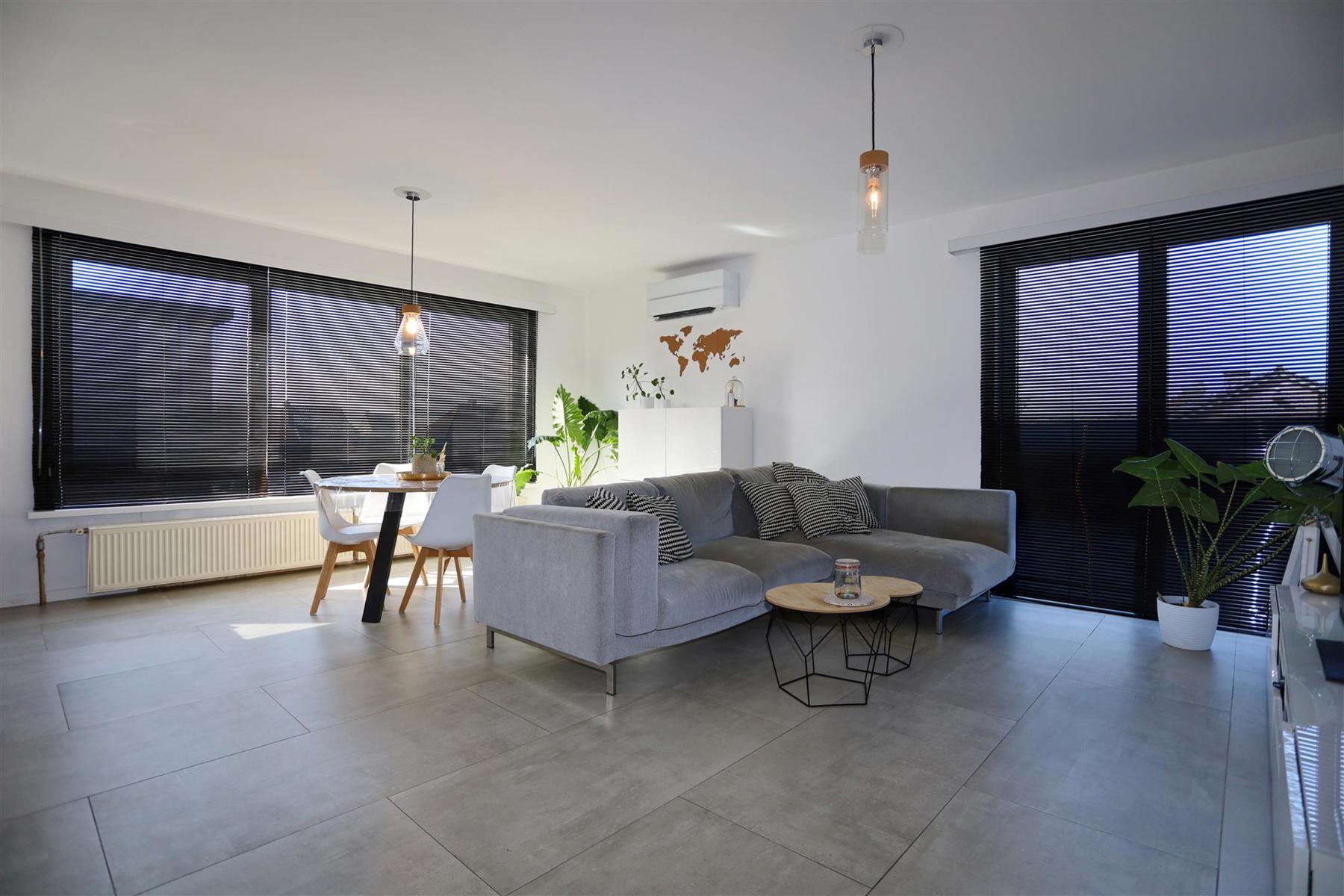 Modern en lichtrijk appartement met garage - foto 2