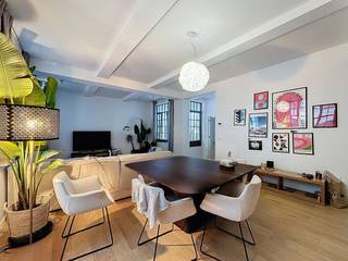 Brussel: Prachtig appartement van 112 m² gelegen in het centrum van Brussel, op een steenworp afstand van het Muntplein.Het appartement bevindt...