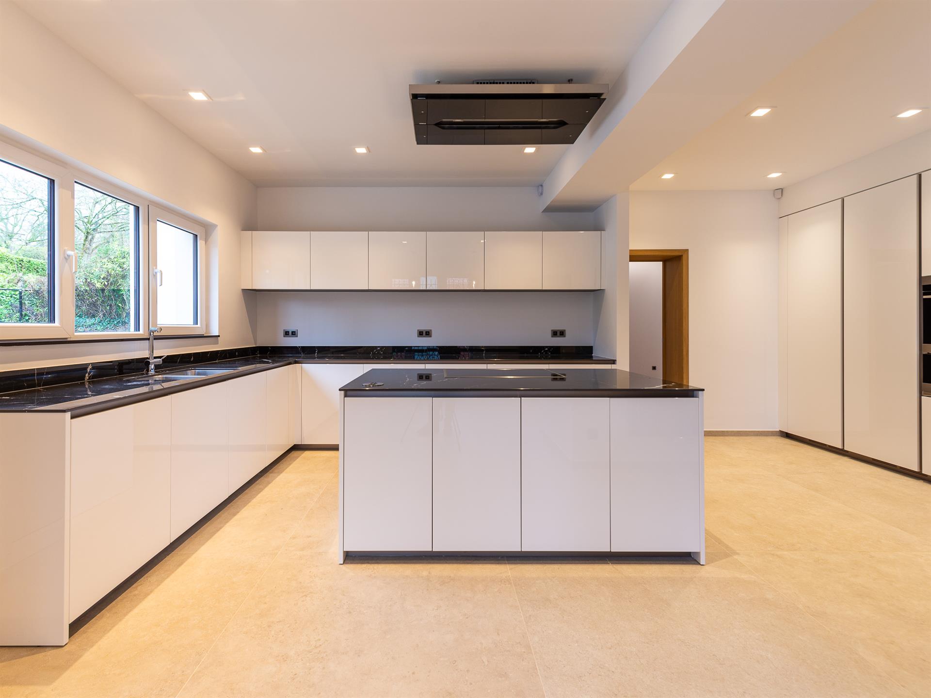 House for rent in Uccle with 7 bedrooms - photo 5