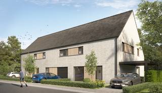 Deze nieuwe woning bouwen we aan de Vlasmeers in Ooigem, deelgemeente van Wielsbeke. Hier woon je in een aangename, rustige woonbuurt in de buurt van winkels, scholen (basisschool op 1 km) en openbaar vervoer (bushalte op 700 m). Bovendien geniet je er van een vlotte verbinding met de belangrijkste invalswegen. Ooigem is gelegen in de vallei van de Leie, wat tal van mooie wandel- en fietsroutes oplevert.
Deze tijdloze woning beschikt over: een inkomhal met toilet, een ruime eet- en zitruimte met veel lichtinval, aansluitend een open keuken met zicht op de tuin, een berging, een garage, 3 slaapkamers, een badkamer en een afzonderlijk toilet boven. In de zuidoost gerichte tuin wordt het volop genieten! Het gebruik van een warmtepomp, in combinatie met vloerverwarming en zonnepanelen zorgt ervoor dat jouw toekomstige energiefactuur onder controle blijft (E10).
Een kijkje nemen? Je vindt de ingang van de verkaveling ter hoogte van Vlasmeers 49. Of contacteer ons en ontdek alle details!