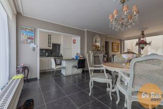 WETTEREN - Dit instapklaar appartement is uitstekend gelegen, op een boogscheut van het station, met alle voorzieningen zoals supermarkten,...