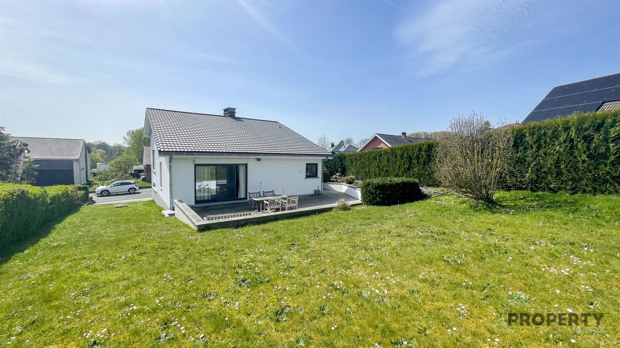 Villa in residentiële buurt in Dilbeek - foto 1