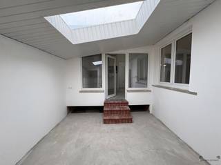 Charmant duplex de 3 chambres à coucher entièrement rénové avec garage en option à louer dans le centre de GooreindCe duplex prêt à être emménagé...