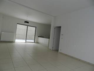 Te huur: modern halfopen appartement in het centrum van Langemark, op wandelafstand van scholen, openbaar vervoer en groene omgeving. Dit...