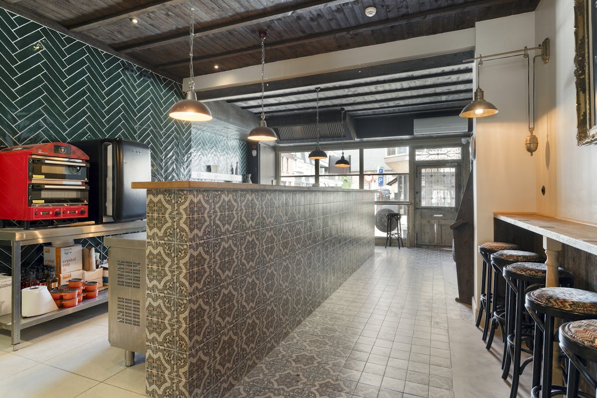 Entreprise avec appartement de 2 chambres à vendre à Deerlijk - photo 2