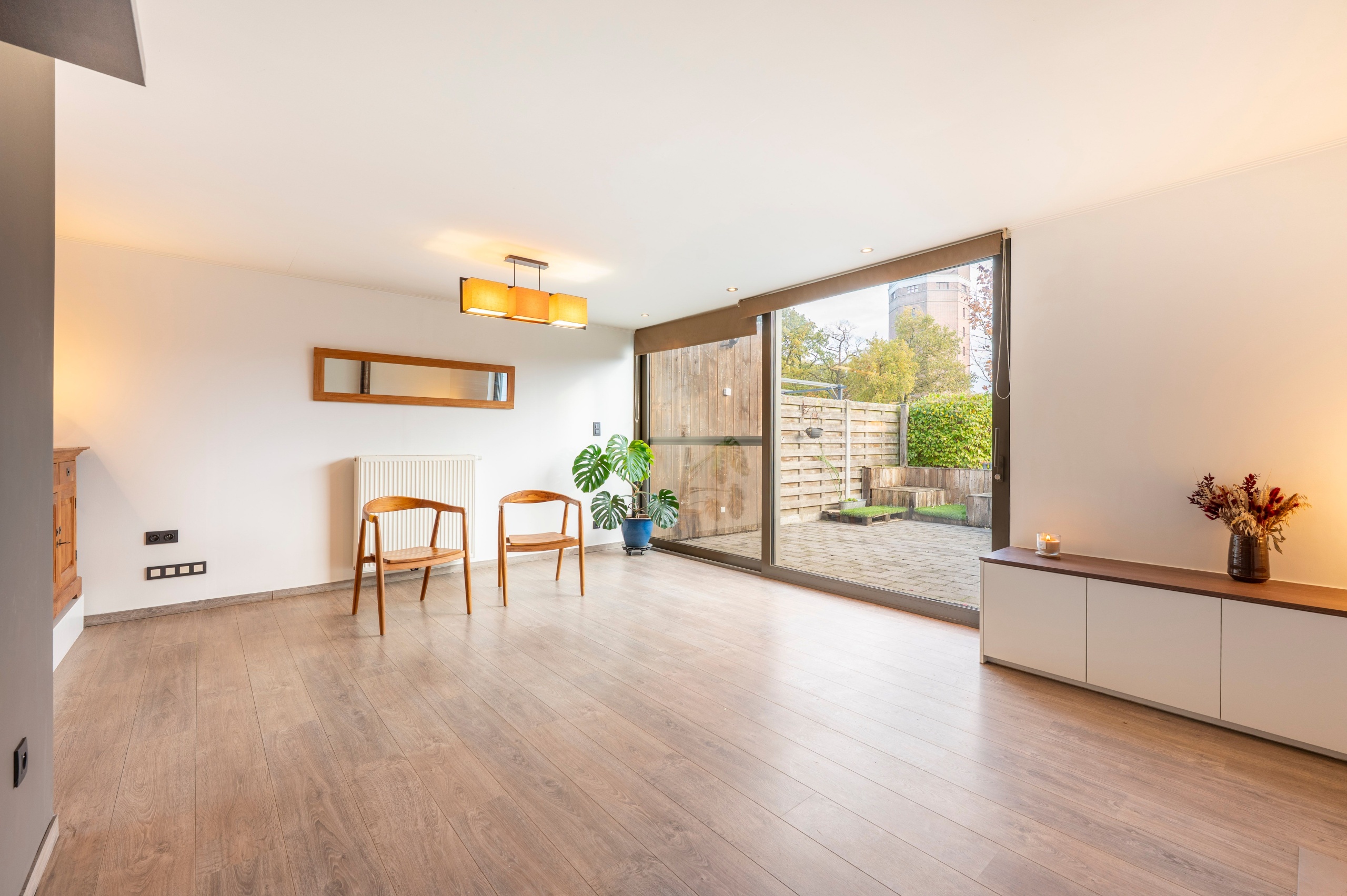 Verrassende woning met leuke tuin en grote garage nabij centrum Kapellen! - foto 5