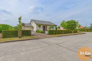 EERSTE BEZOEKDAG ZATERDAG 23/05 VAN 10U TOT 14U (enkel op afspraak!)WETTEREN - Deze goed onderhouden woning is gelegen in een rustige verkaveling. De...