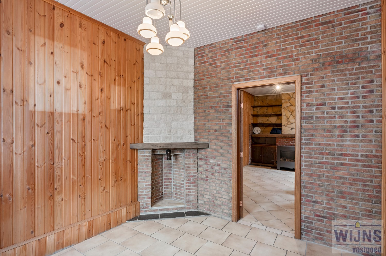 TE RENOVEREN WONING MET ACHTERUITGANG IN HET CENTRUM VAN EMBLEM - foto 4