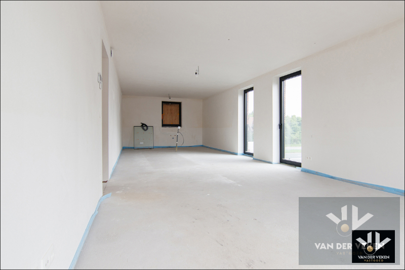 Ruim nieuwbouwappartement met 2 slaapkamers en riant terras op een goed bereikbare locatie! - foto 5
