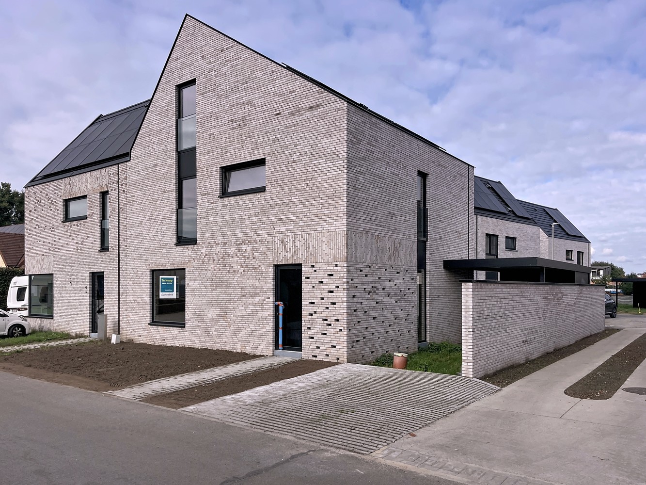 Halfopen bebouwing met 3 tot 5 slpks en carport - foto 3