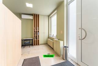 Commercial à vendre à Roulers