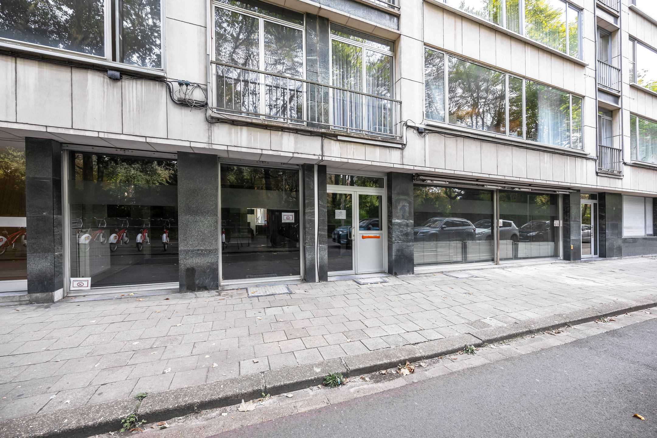 Commercieel handelspand (236m²) op centrale ligging - foto 1