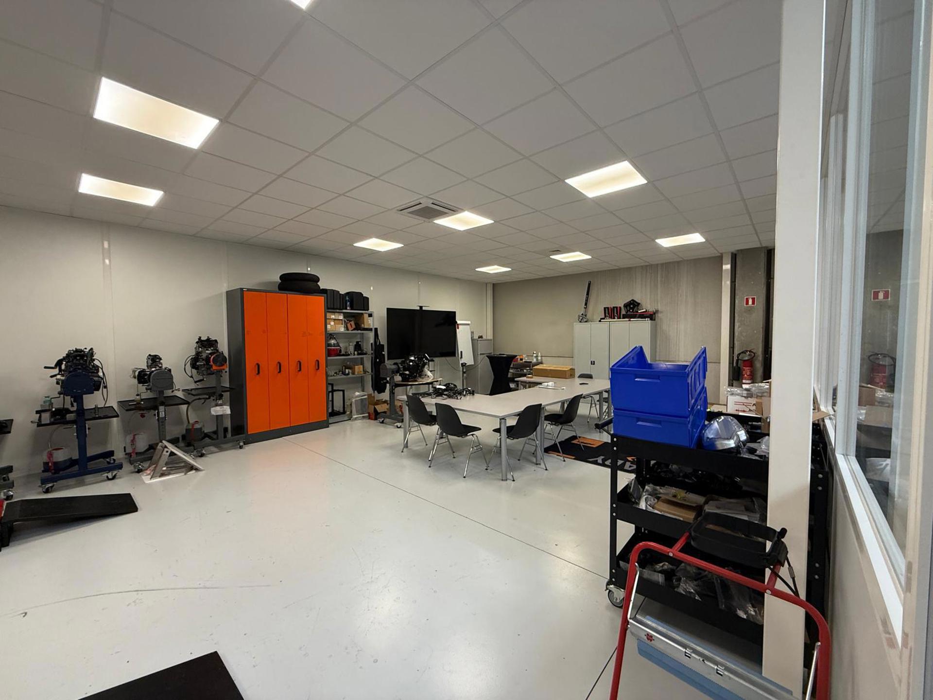 Magazijn & kantoren 2.200 m² – Gembloux - foto 5