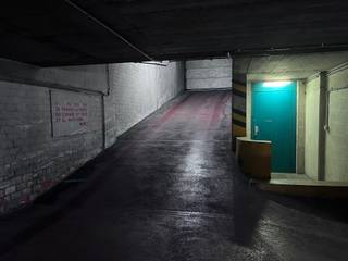 Garage for sale in Brussels