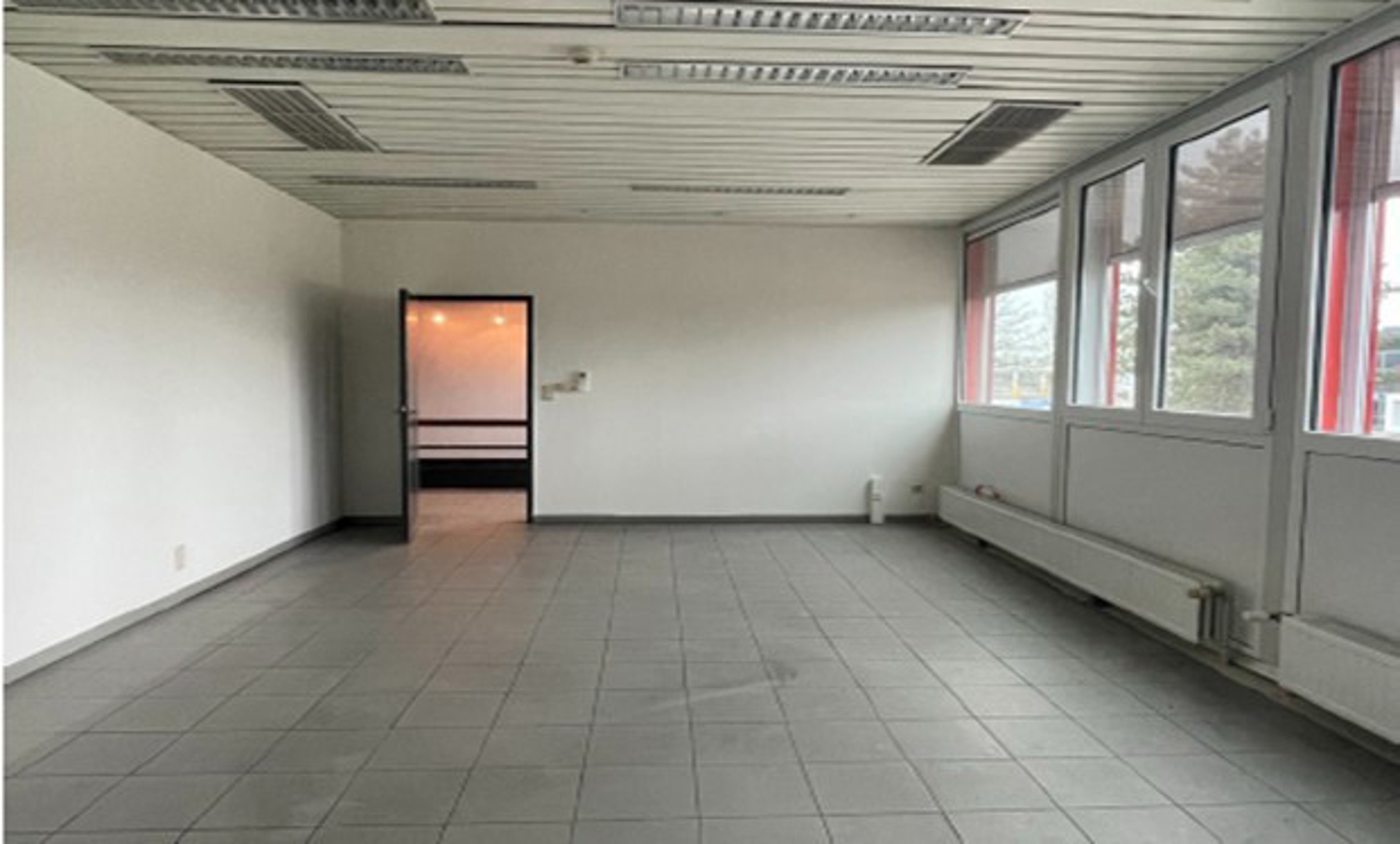 Commercial for rent in Hasselt - photo 2