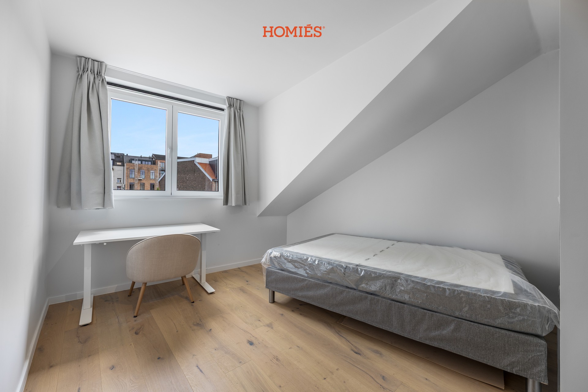 Karaktervolle dakkamer met eigen sanitair - foto 1