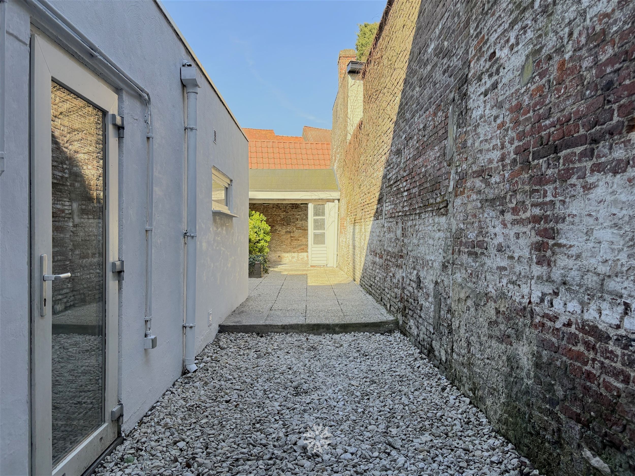 Studio à Gand, 218m² de façade à rénover - photo 2