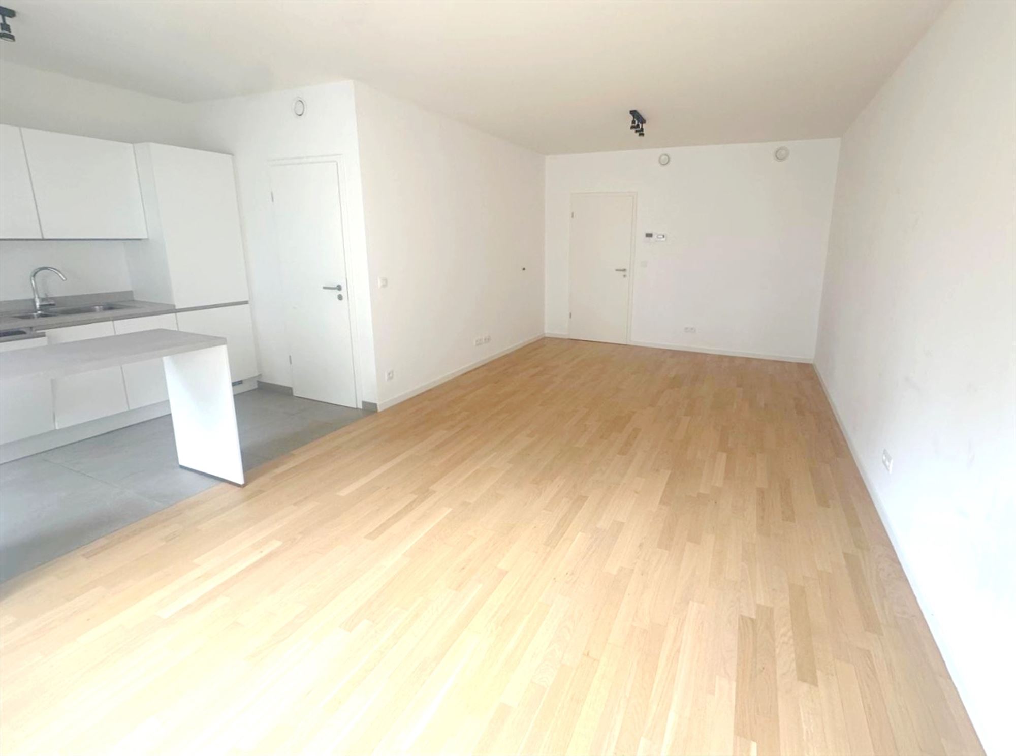 KNAP APP. MET 2 SLKS + BALKON - foto 4