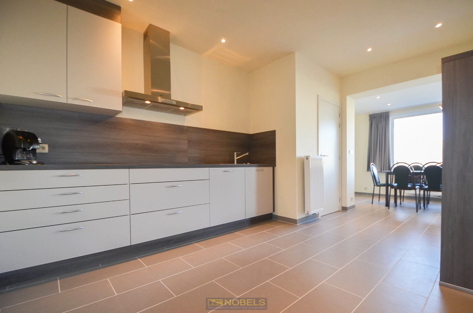 Te koop, gerenoveerde opbrengsteigendom met 2 verhuurde appartementen, gezellige tuin en 2 garages te Oudenaarde - photo 5