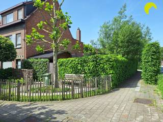 Dans le quartier recherché de "Hof Van Riethwijk", nous vous proposons l'un des derniers terrains à bâtir. Le terrain est situé à l'angle de...
