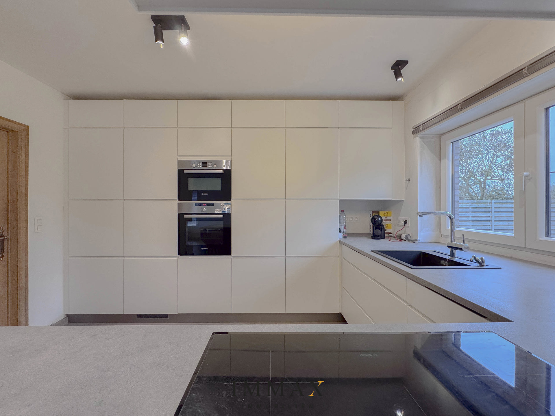 Recent gerenoveerde villa met weiland en magazijn/werkatelier/showroom - foto 5