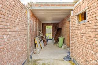 <p><span>For sale: Renovation project with endless possibilities in Balen, near Mol</span></p><p><span>Are you looking for a property that you can finish completely to your own taste? Then this property in quiet Balen is exactly what you are looking for.</span></p><p><span>The property has already been completely gutted and carefully prepared so that you can start finishing immediately. This makes it ideal for those who dream of a home that matches their own wishes and style down to the smallest details.</span></p><p><span>Advantages of this property:</span></p><ul><li><span>Located in a quiet and green area, with all amenities and the center of Mol at a short distance.</span></li><li><span>Fully prepared renovation project: all preparatory works have been carried out, you can start finishing immediately.</span></li><li><span>Lots of space and potential to realize a modern family home or charming country house.</span></li><li><span>Suitable for both private buyers and investors.</span></li></ul><p><span>This property offers a unique opportunity to create your own dream home in a convenient location.</span></p><p><span> </span></p><p><span>Located in a quiet street in Balen, with stores, schools and public transportation nearby. Surrounded by greenery, nature reserve Molse Nete and cycling and walking routes, perfect for those seeking tranquility and accessibility. </span></p>