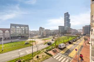 Cet appartement d'angle à vendre est situé le long de la Graaf d'Ursellaan à Knokke-Heist et offre une opportunité unique pour ceux qui...