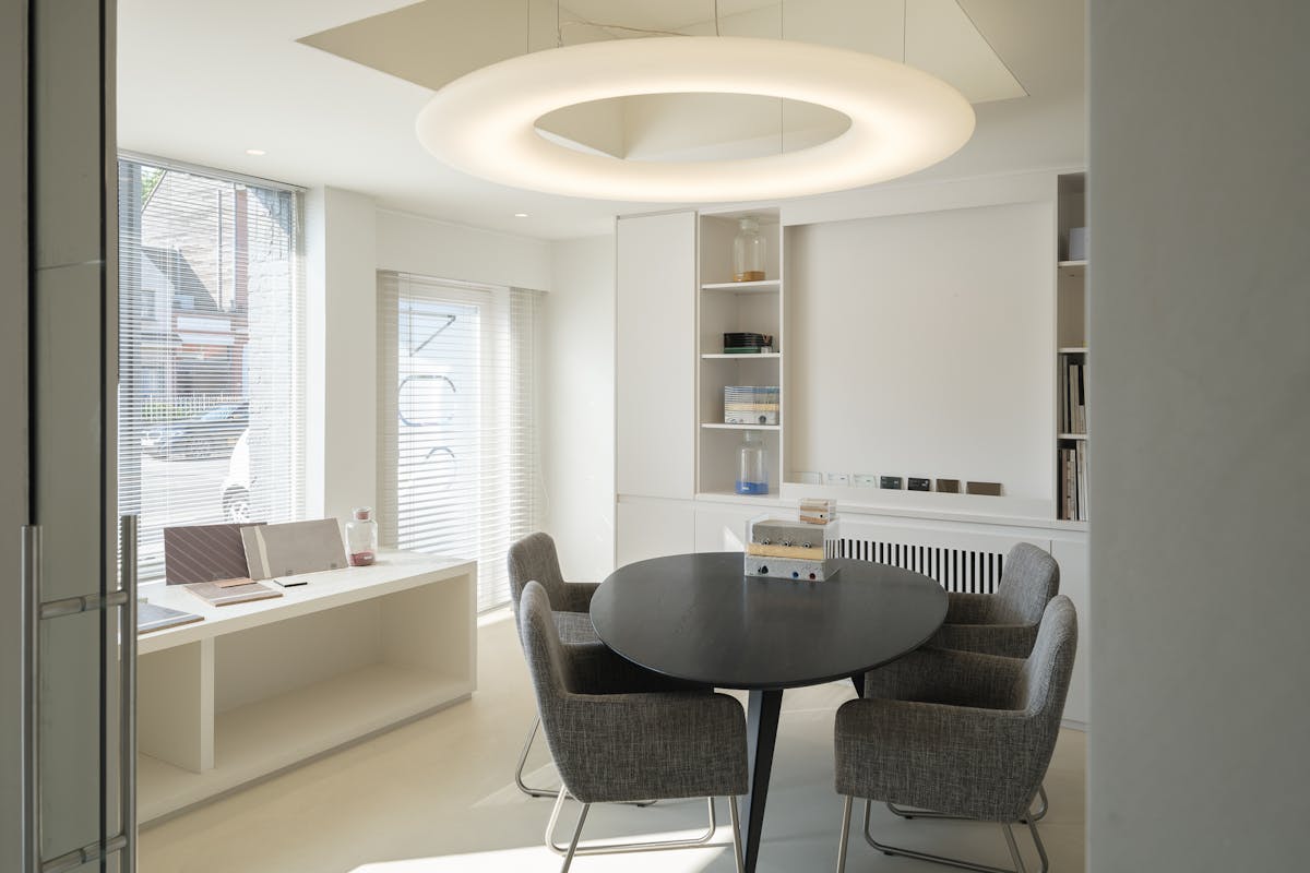 Local commercial prêt à emménager avec entrepôt à louer à Courtrai - photo 5