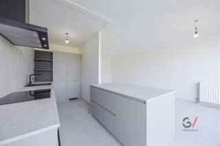 Modern, volledig gerenoveerd 2-slaapkamerappartement in hartje LeuvenDit volledig gerenoveerde appartement ligt pal in het bruisende centrum van...