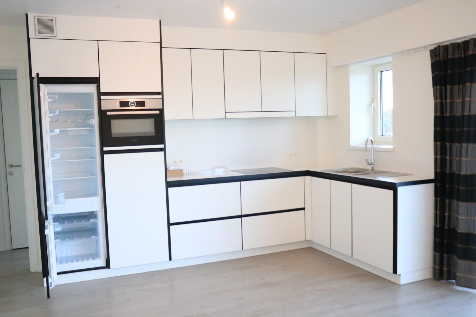 Modern energy-efficient apartment with large terrace - photo 5