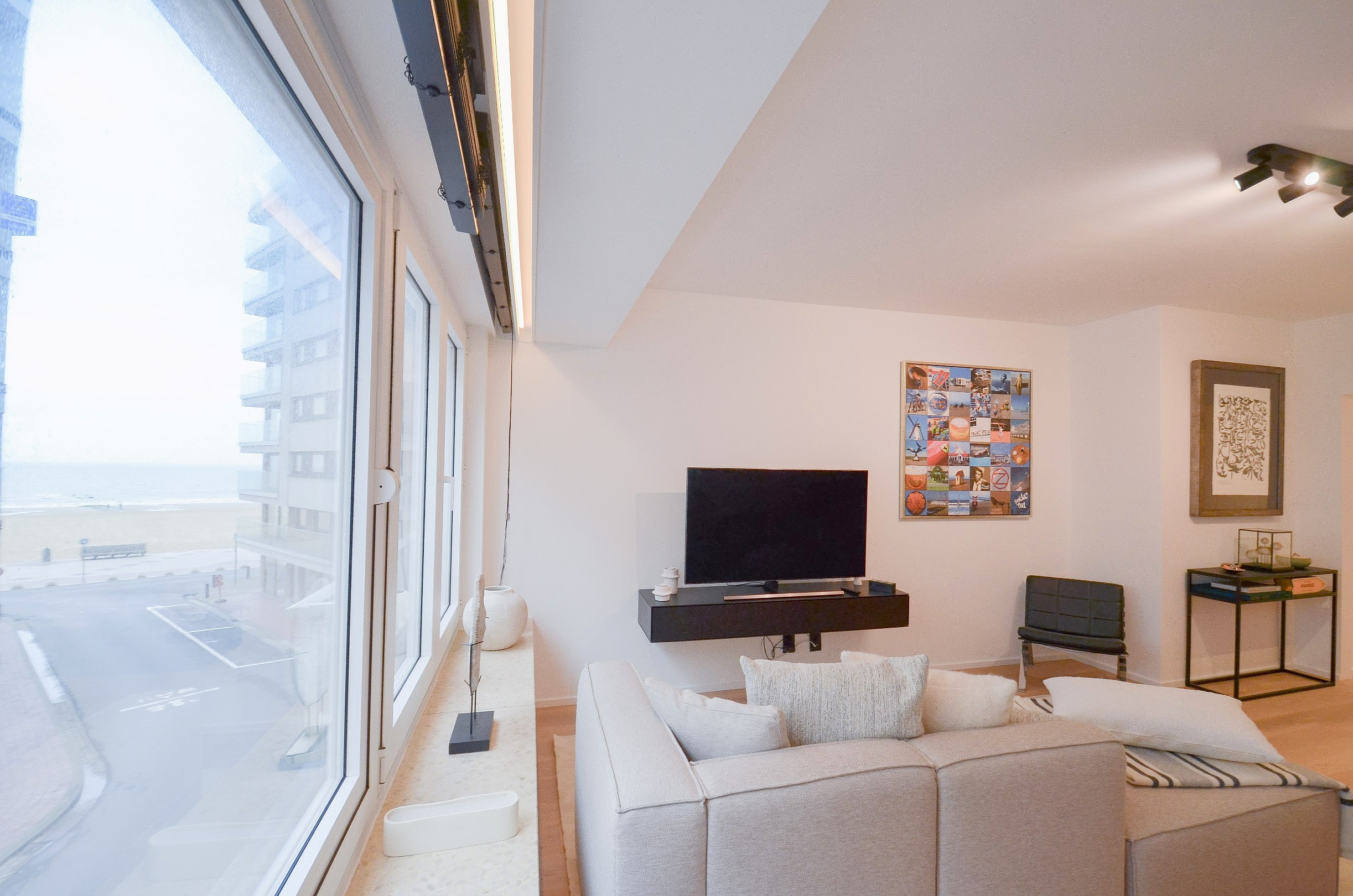 Volledig gerenoveerd appartement met een mooi zeezicht gelegen tussen het Driehoeksplein en Albertplein. - foto 4