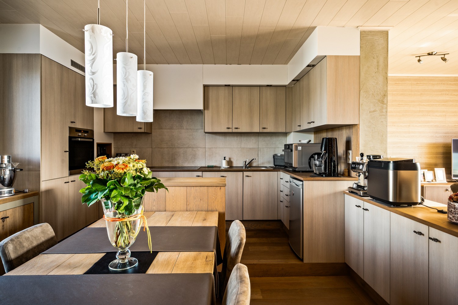Woning met 2 slpkrs en bijgebouw met veel potentieel - foto 5