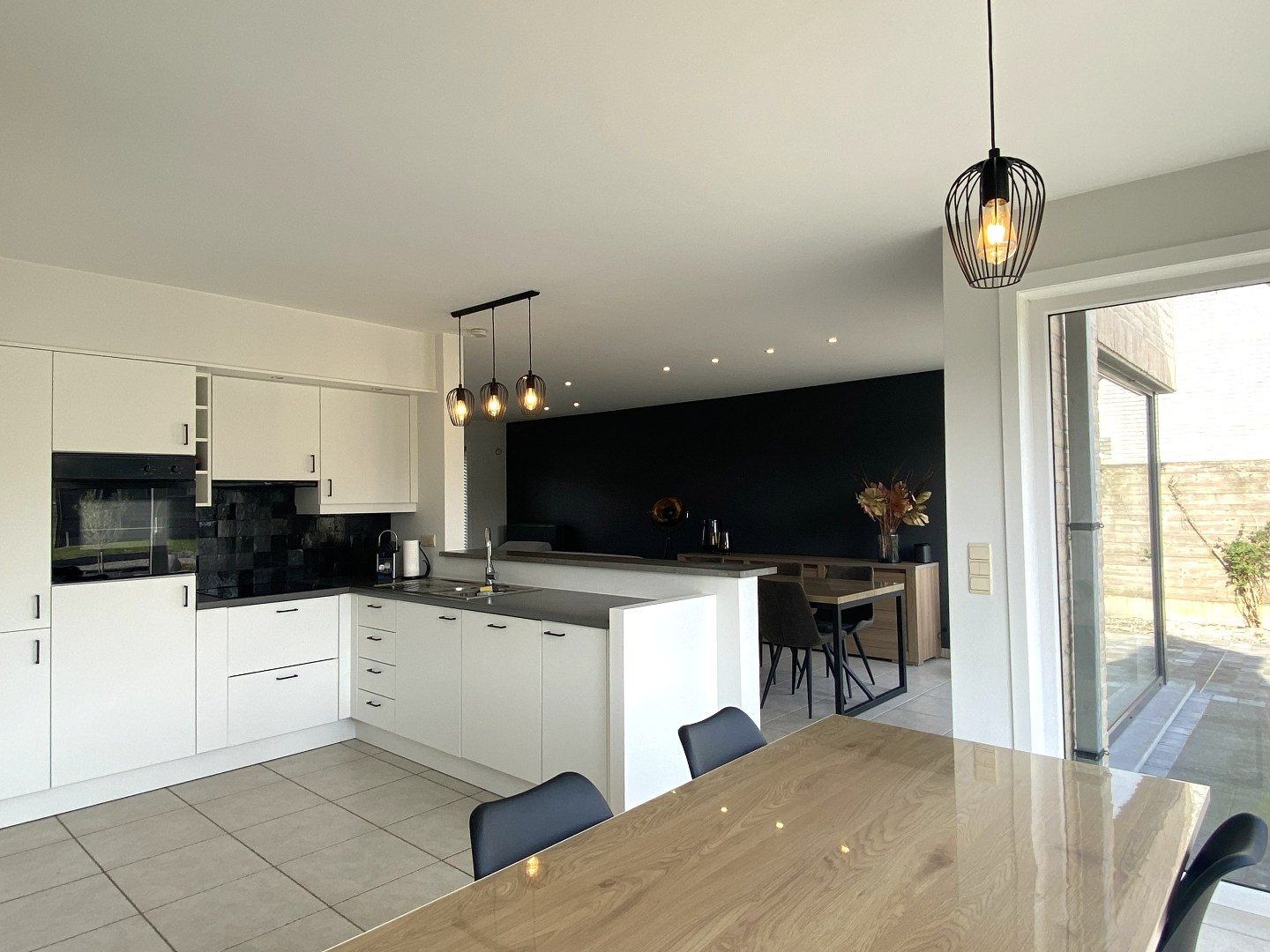 INSTAPKLARE WONING MET 3 SLPKS EN TUIN IN RUSTIGE WOONWIJK - foto 4