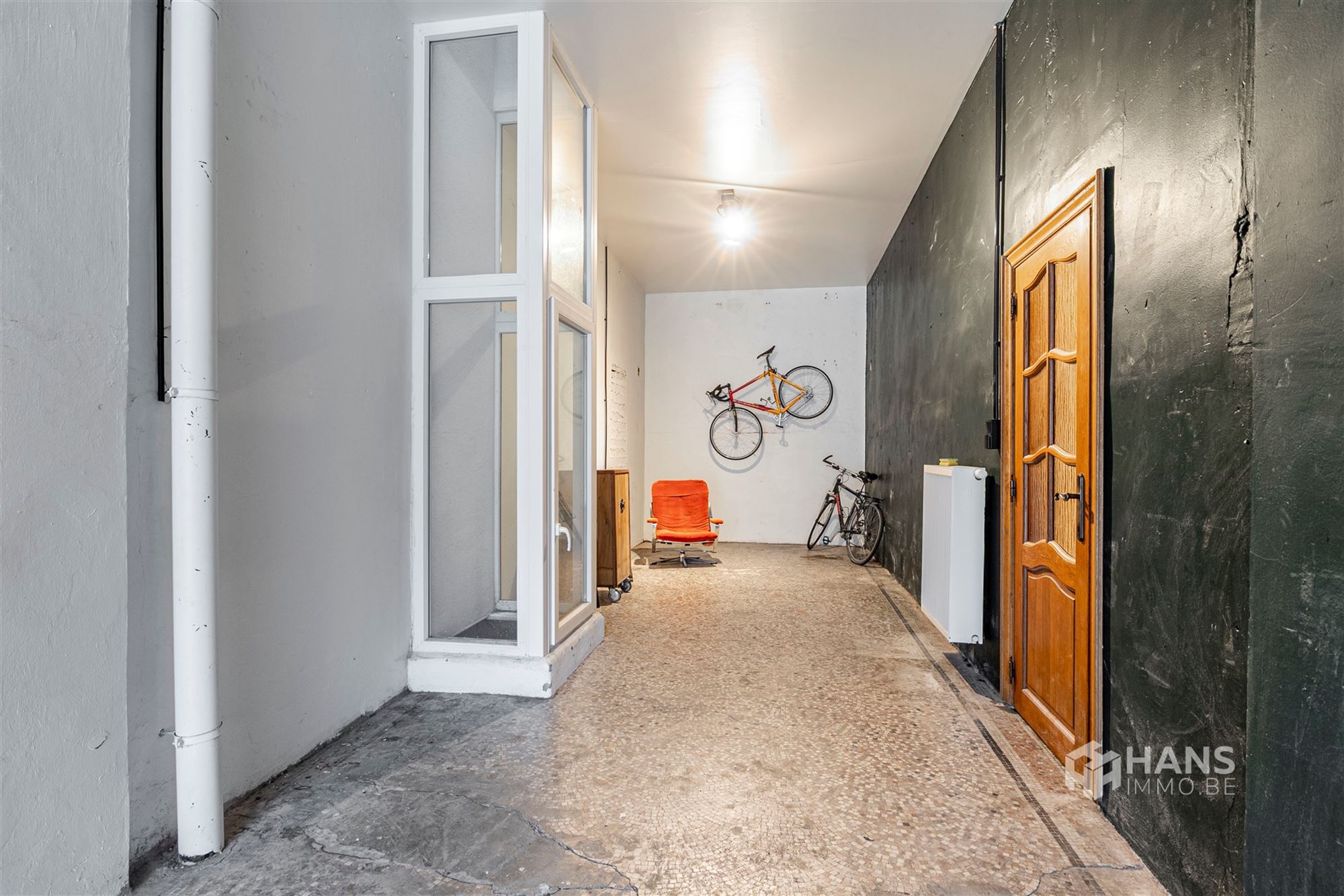 Ruime garage met berging (90m²) in Antwerpen (2060) - foto 3
