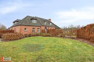 In de rustige Langdonkestraat verschuilt zich een uitzonderlijke villa op een perceel van maar liefst 1,2 hectare, waar absolute rust, privacy...