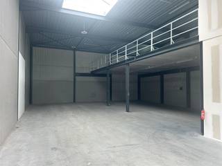 Commercial for rent in Lede
