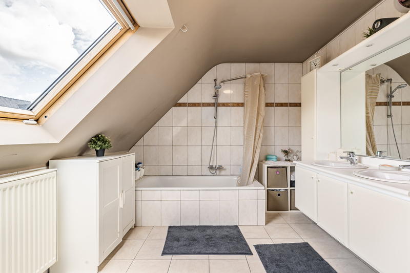 Halfopen bebouwing op een prachtig perceel van 1.113m² - foto 5