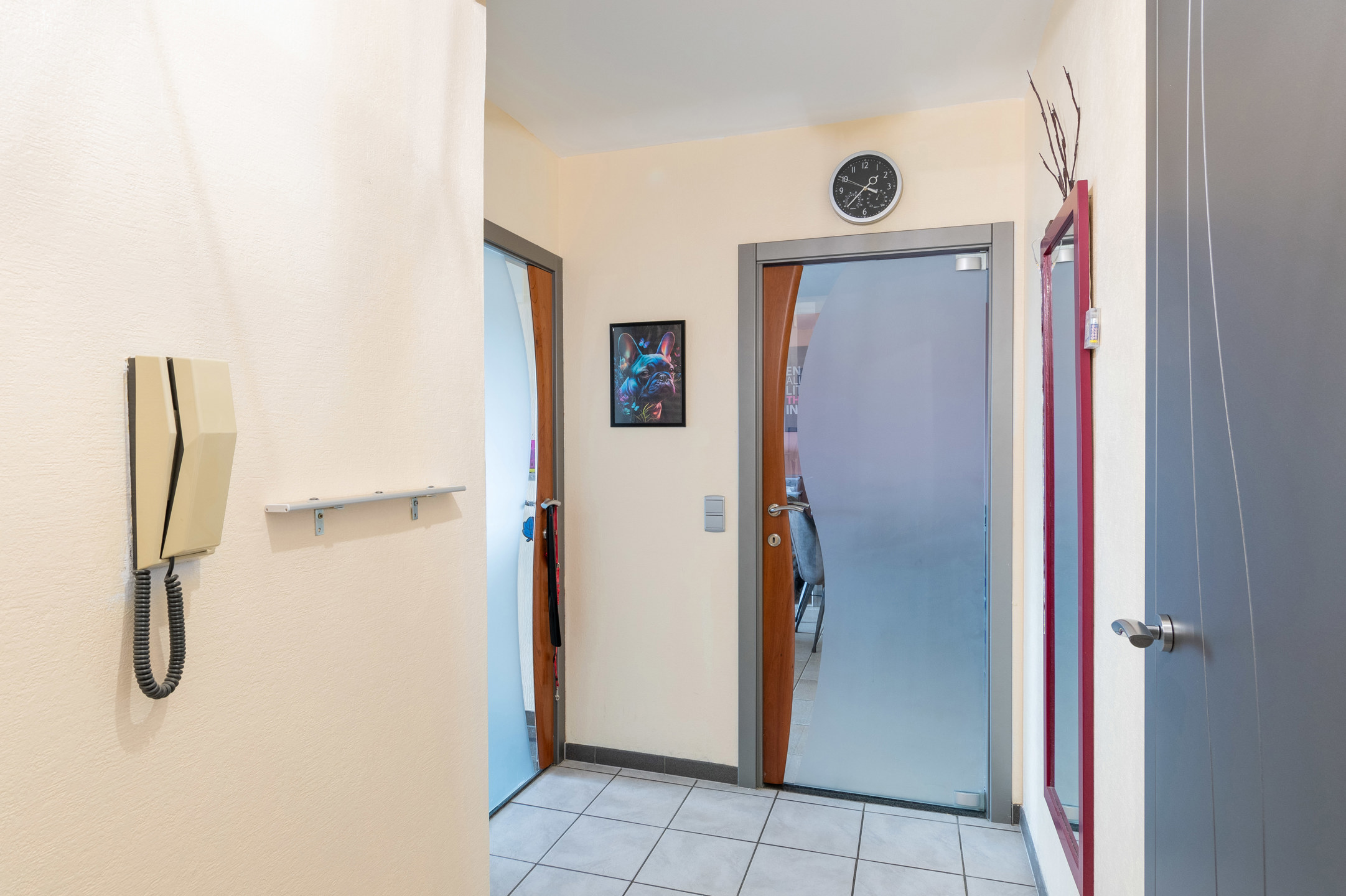 Instapklaar appartement met 2 slaapkamers, terras en parking - foto 5