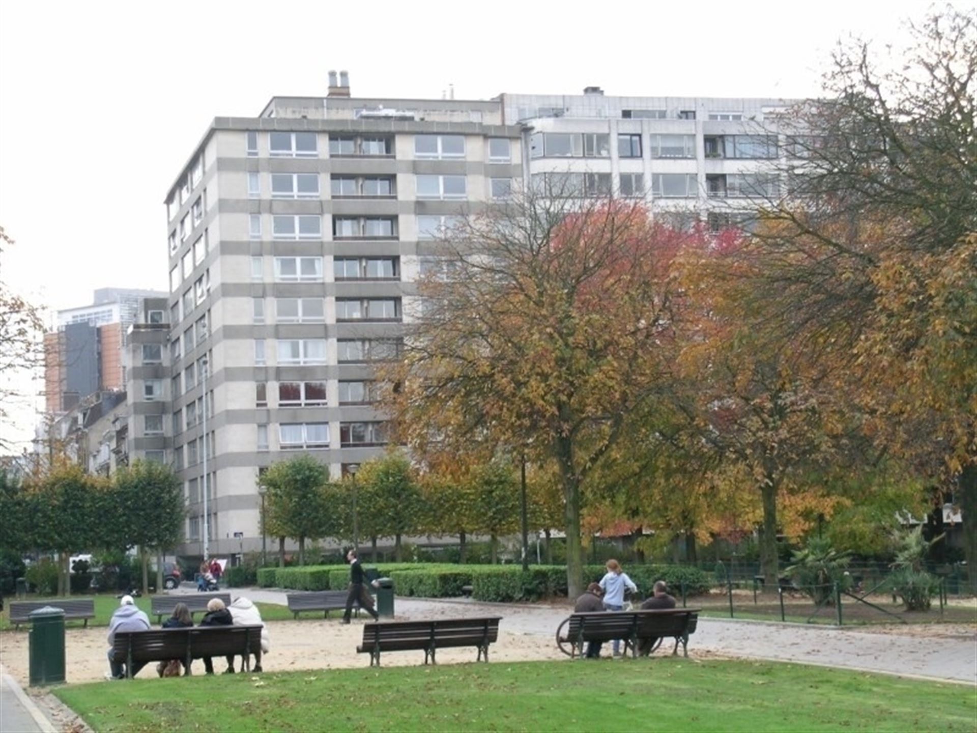 Emplacement de parking souterrain - Quartier Européen - photo 1
