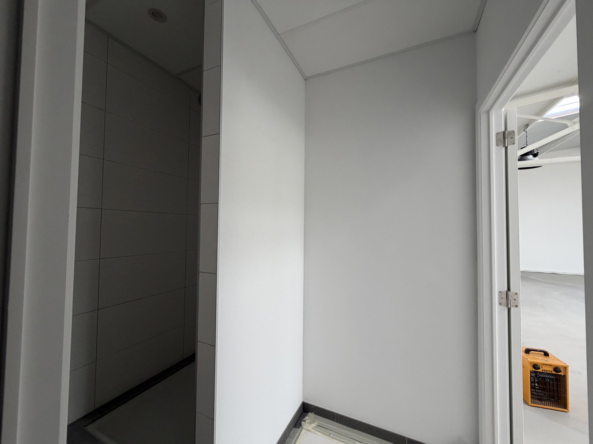 Commercial à louer à Waterloo - photo 3